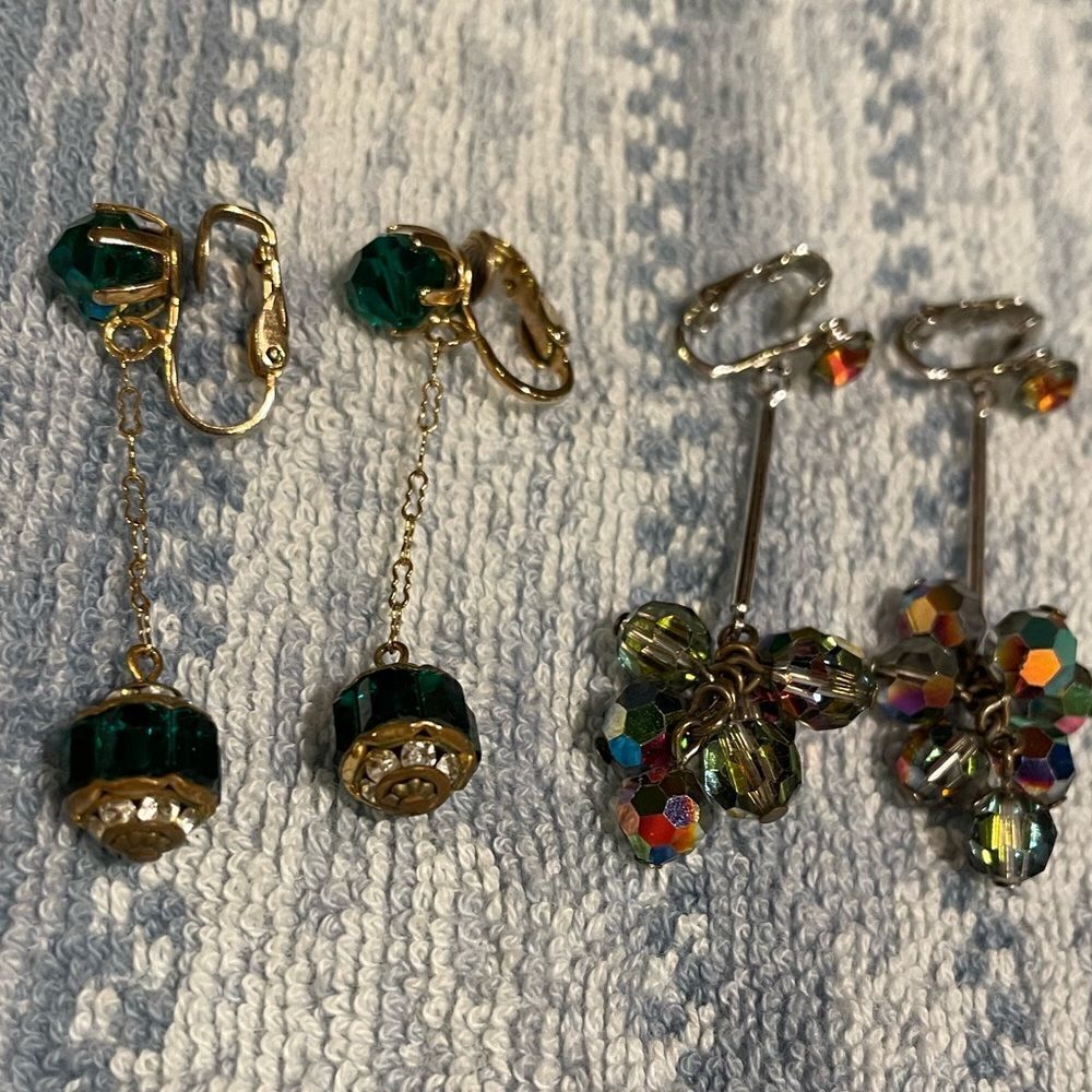 Vintage Celebrity Crystal Clip Dangle Earrings Emerald Green Multicolor Set of 2